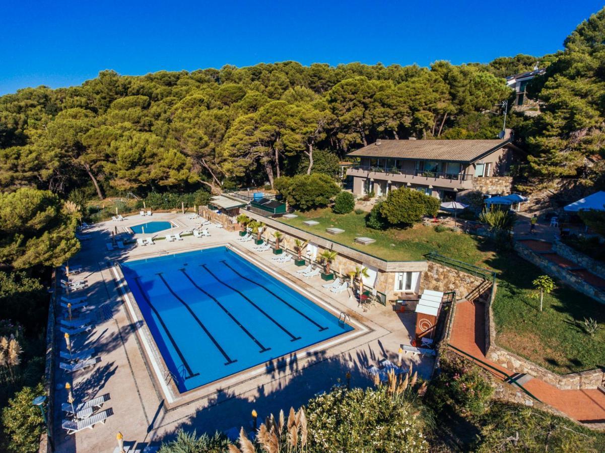 Sporting Pinamare Aparthotel Marina dʼMarina dʼAndora Buitenkant foto